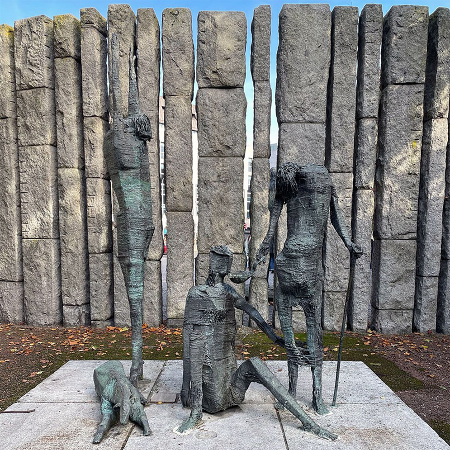 Artist Edward Delaney’s Famine Memorial on St. Stephen’s Green in Dublin represents the suffering of the people throughout the Irish Potato Famine.